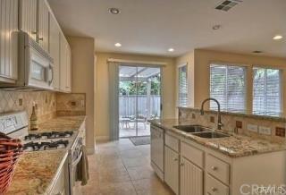 68 Peppermint Tree, Irvine CA  92618-3974 exterior