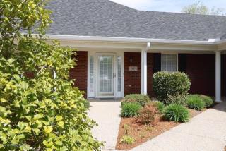 10019 Chenoweth Vista Way, Louisville KY  40299-4182 exterior