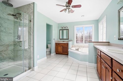 71 Mill Ln, Columbus NJ 08022-1940 exterior