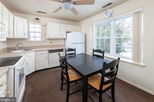 29 Knollwood Dr, West Deptford NJ 08096-6701 exterior