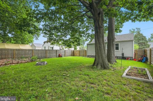 703 Washington Ave, West Deptford NJ 08096-1035 exterior