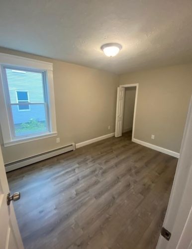 21 Sigel St, Worcester MA 01610-1824 exterior