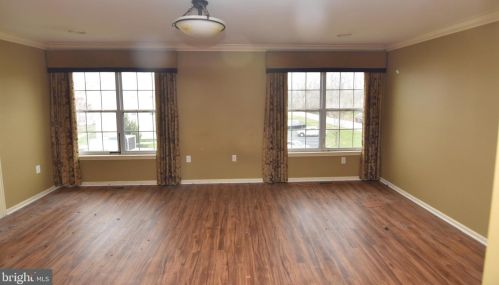 35 Highgrove Ct, West Deptford NJ 08086-3814 exterior