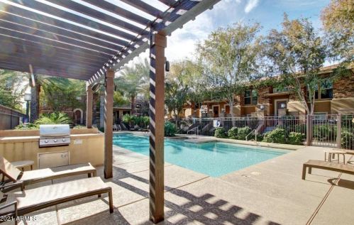 5550 16th St, Phoenix AZ 85016-2939 exterior