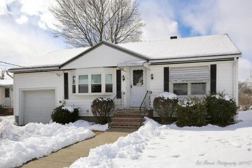 20 Weisner Pkwy, Methuen, MA 01844-5938