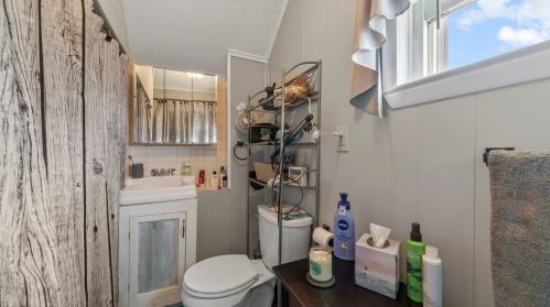 51 Morse Pl, Fall River MA 02724-1346 exterior