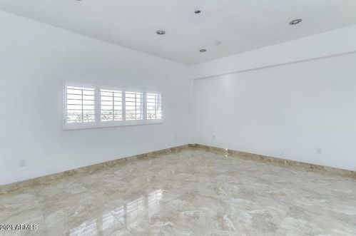 1057 Butler Dr, Phoenix AZ 85020-3762 exterior