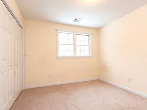 20 Saffron Dr, Worcester MA 01605-4024 exterior