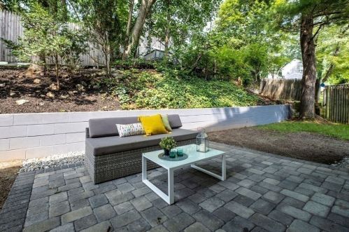 92 Dothan St, Arlington MA  02474-1343 exterior