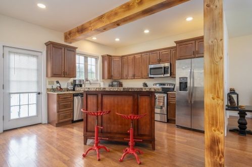 23 Russellville Rd, Montgomery MA 01085-1187 exterior