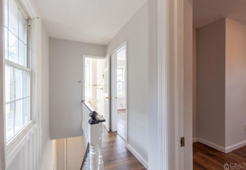 6 Railroad Ave, Carteret NJ 07008 exterior