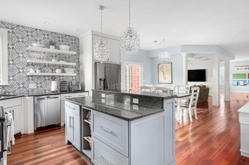 2276 Cedar St, Dighton MA 02715-1035 exterior