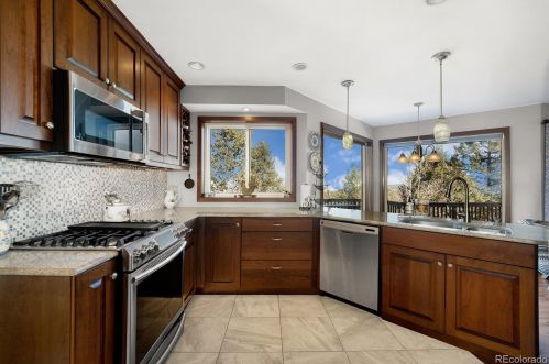 10438 Christopher Dr, Conifer CO 80433-8820 exterior