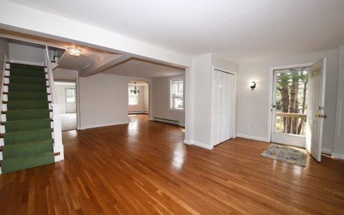 22 Lewis Ct, Hingham MA 02043-2723 exterior