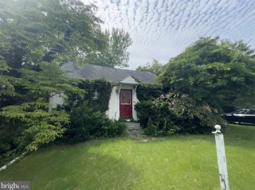 1287 Clements Bridge Rd, West Deptford, NJ 08096-3001