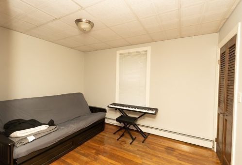 60 Rockland St, Fall River MA 02724-2817 exterior