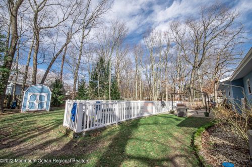 32 Buckingham Dr, Jackson Twp NJ 08527-2639 exterior