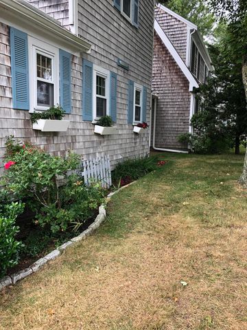81 Sweetbriar Ln, Chatham MA  02633-1064 exterior