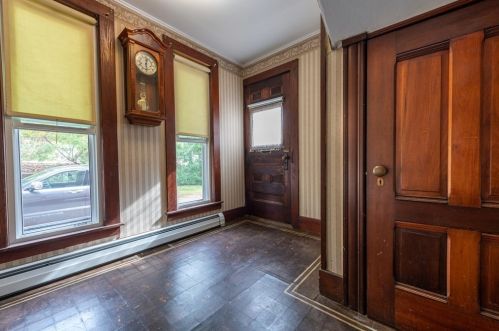 119 Main St, North Brookfield MA 01535-1438 exterior