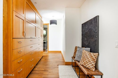 2505 Bear Holw Dr, Park City UT 84098-8524 exterior