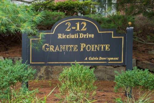 10 Ricciuti Dr, Quincy MA 02169-6171 exterior