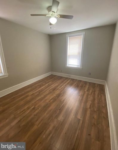 4127 5th St, Philadelphia, PA 19140-2613