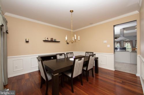 36 Hackemore St, Burlington NJ 08016-3056 exterior