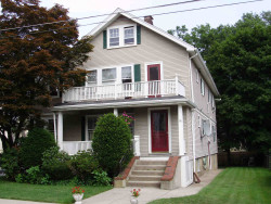 98 Jewett St, Newton, MA 02458-1524
