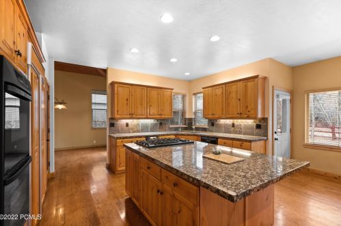 4923 Charlais Ln, Park City UT 84098-7552 exterior