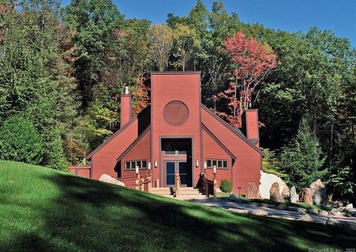 2080 Undermountain Rd, Sheffield MA 01257-9639 exterior