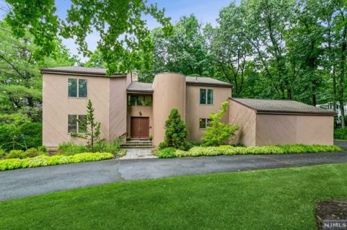 273 Wilson Dr, Cresskill NJ  07626-1737 exterior