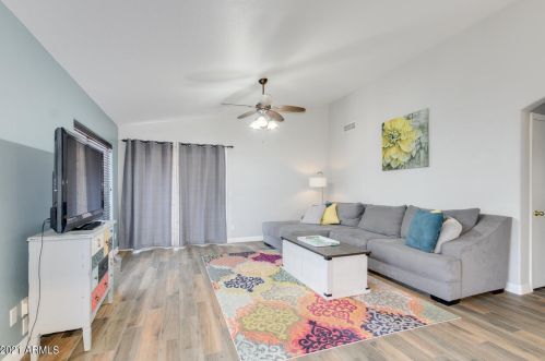 25801 65 Dr, Phoenix AZ 85033-1605 exterior