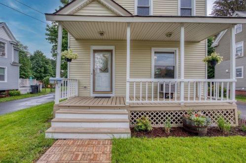 16 Cross St, Montgomery, MA 01085-3808
