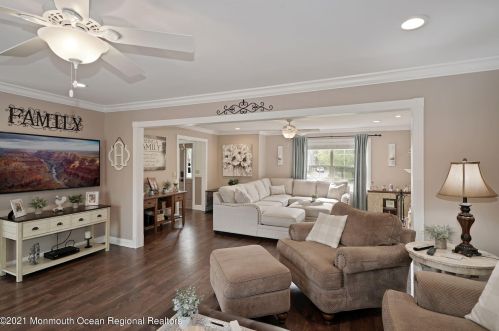 5 Mt Olive Ln, Jackson Twp NJ 08527-4835 exterior