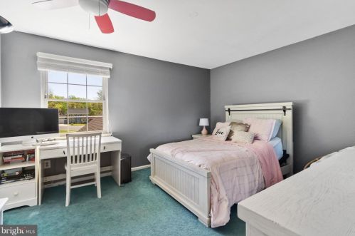 50 Tattersall Dr, West Deptford NJ 08051-1712 exterior