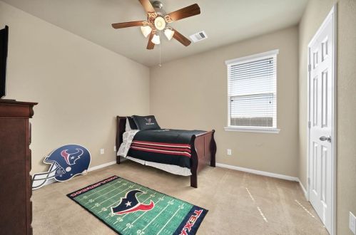 6303 Carnaby Ln, Richmond TX 77471-4588 exterior