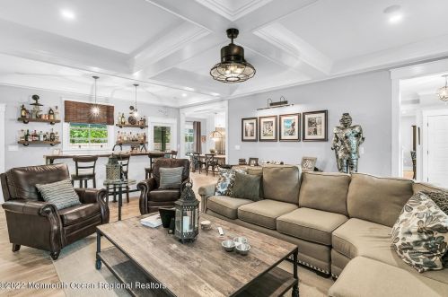 61 Winding Way, Little Silver NJ 07739-1720 exterior