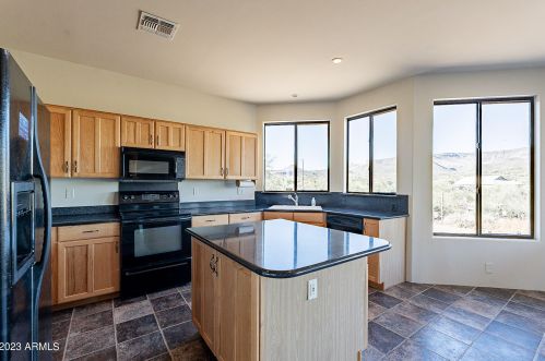 48909 3rd Ave, Phoenix AZ 85027-4700 exterior