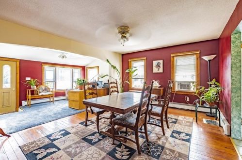 352 Suffield St, Agawam, MA 01001-2111