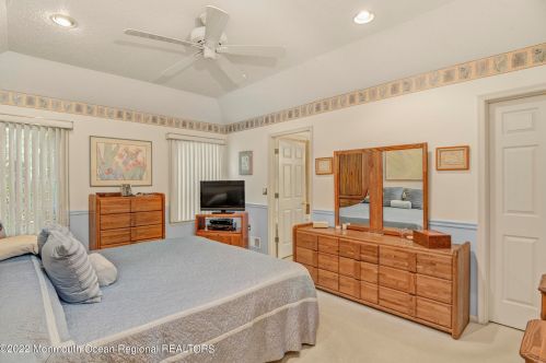 68 Merion Ln, Jackson Twp NJ 08527-3996 exterior