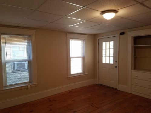 35 Litchfield St, Worcester MA 01603-2847 exterior