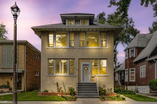 3424 Clinton Ave, Forest View, IL 60402-3322