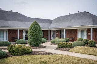 8430 Aspen Glen Way, Louisville, KY 40228-3404