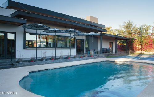 4621 Camelback Rd, Phoenix AZ 85033-1534 exterior