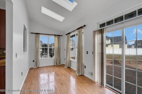 111 Picadilly Dr, Jackson Twp NJ  08527-1290 exterior