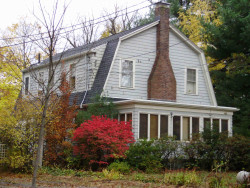 150 Woodward St, Newton, MA 02461-1313