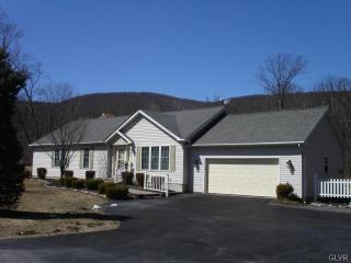 2062 Bangor Rd, Bangor PA  18013-9324 exterior