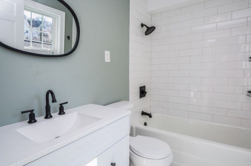 7 Chamberlain Pkwy, Worcester MA 01602-2507 exterior