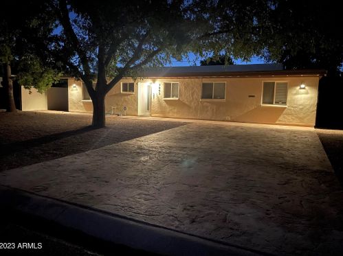 3843 49 Pl, Phoenix AZ 85018-4458 exterior