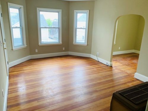 274 Cambridge St, Fall River MA 02721-2604 exterior